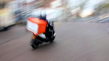 Legea care permite șoferilor cu permis cat. B să conducă și motociclete de 125 cmc, atacată la CCR