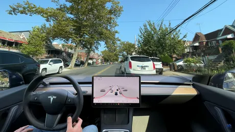 Tesla renunță la numele „Autopilot” pentru a evita interdicțiile din California