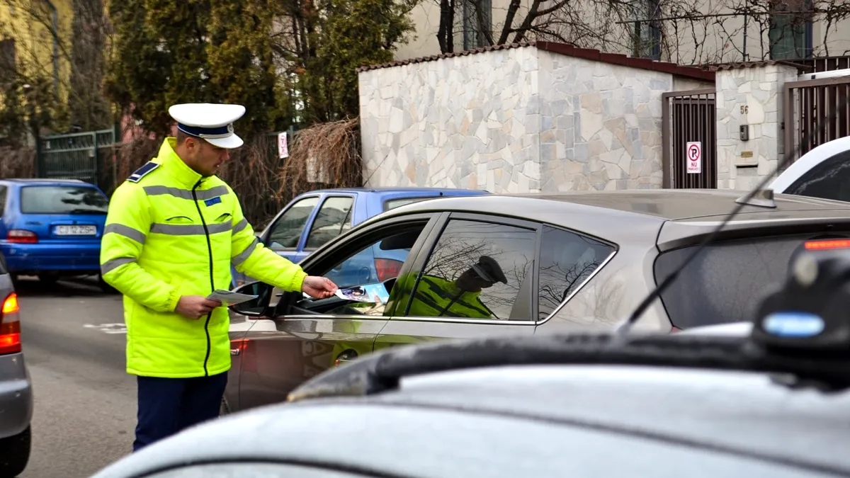 Polițiștii dau amenzi celor care transportă copiii cu mașina fără scaun auto. Ce scuze inventează părinții?