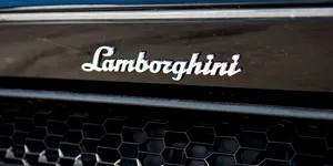 Lamborghini va lansa cel puțin două mașini noi în decursul acestui an. În viitor, va urma și un model complet electric