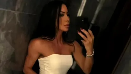 FOTO. Fosta ospătăriță vinde imagini cu corpul ei. Cum arată acum sportiva