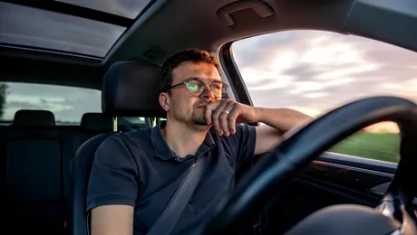 Există o legătură alarmantă între condus și sănătatea mintală, arată știința: Drumul lung către serviciu afectează creierul