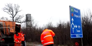 Un biciclist rămas fără splină din cauza gropilor din București a primit 100.000 de euro despăgubiri morale