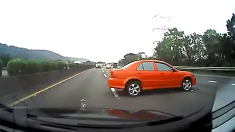 VIDEO: cum să eviţi un obstacol pe autostradă