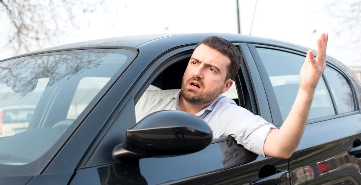 Studiu: Șoferii cu mașini scumpe nu opresc la trecerile de pietoni