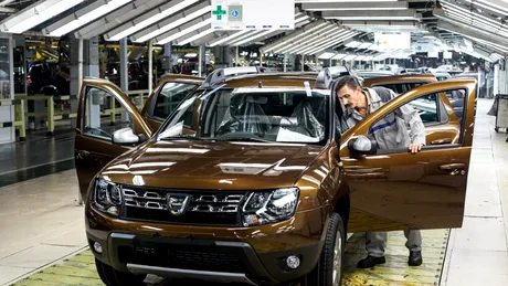 Cât câștigă în 2022 angajații și inginerii care lucrează la Dacia-Renault în România