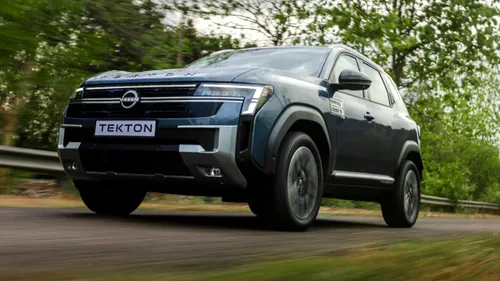 <span class='prepend'>Foto |</span> Dacia Duster de Japonia, produsă în India: Nissan prezintă Tekton, modelul bazat pe SUV-ul românesc. Cu ce dotări vine modelul japonez?