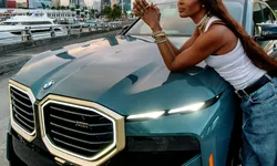 BMW va colabora cu Naomi Campbell pentru campania de comunicare a lansării primului BMW XM