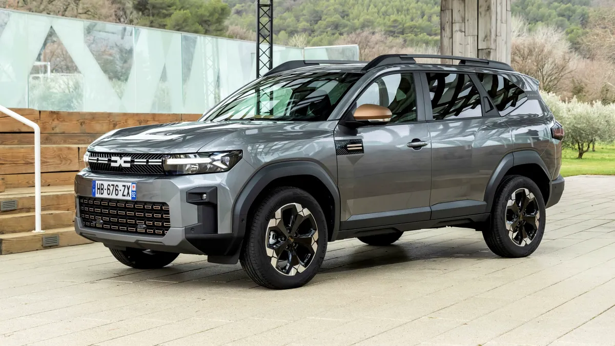 Dacia Bigster ajunge curând în showroom-uri. Au fost înregistrate peste 10.000 de comenzi