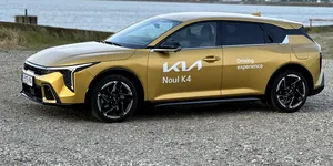 Review Kia K4 GT-Line: Cum se simte o compactă de 180 CP într-o lume plină de SUV-uri