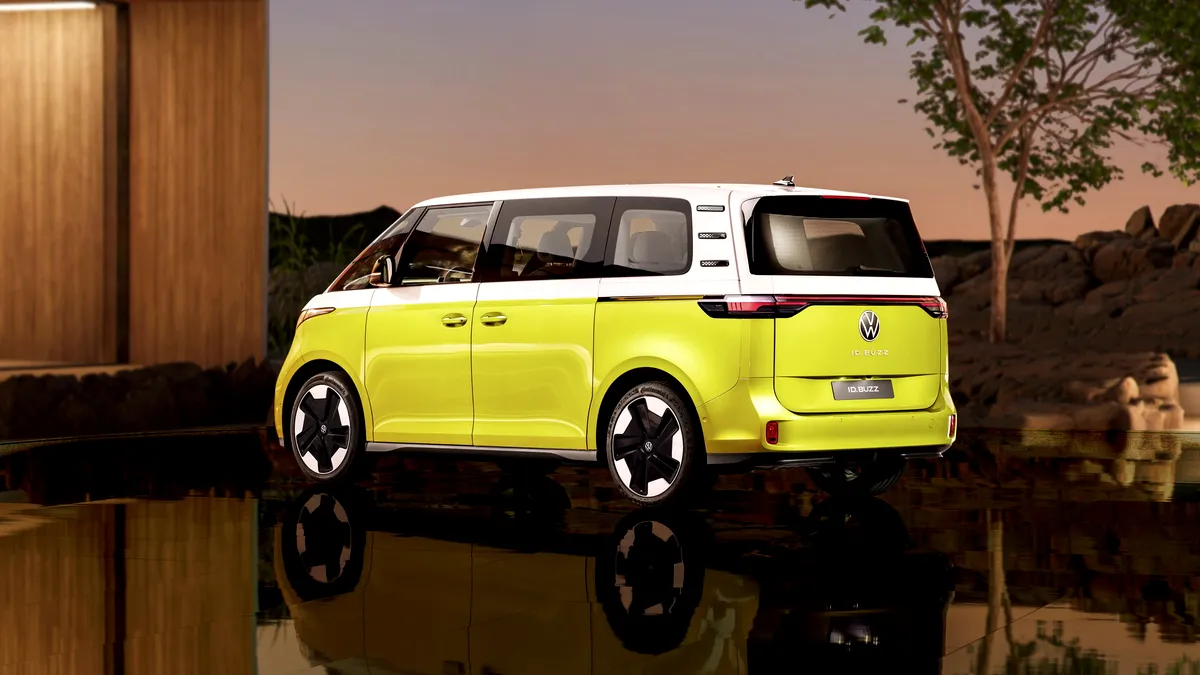 Volkswagen a dezvăluit noul monovolum electric ID.Buzz. MPV-ul are și versiune cargo (cu video)