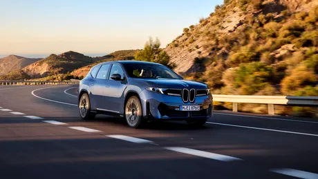 BMW iX3, finalist pentru premiul „Mașina Anului în Lume 2026”. Cu cine concurează modelul bavarez?