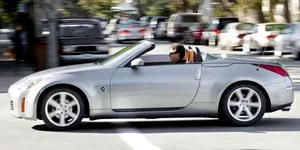Șofer de 85 de ani, prins cu 177 km/h în timp ce făcea „o liniuță”. Explicația: Era doar o plimbare cu Nissanul său 350Z