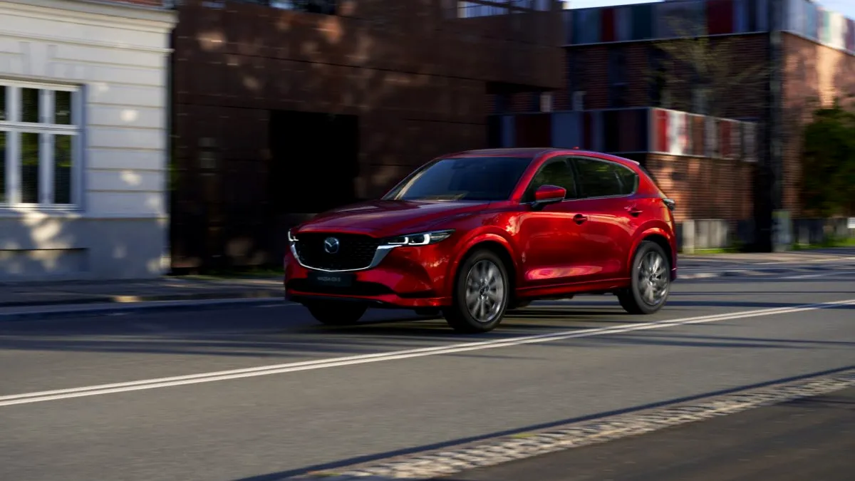 Mazda CX-5 a fost actualizată cu tehnologii noi și un plus de rafinament