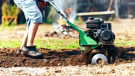 Cum se conduce corect un motocultor. E nevoie de permis sau curs special pentru a folosi acest utilaj agricol în 2026?
