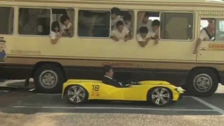 Un nou record Guinness Book: Cea mai joasă maşină din lume