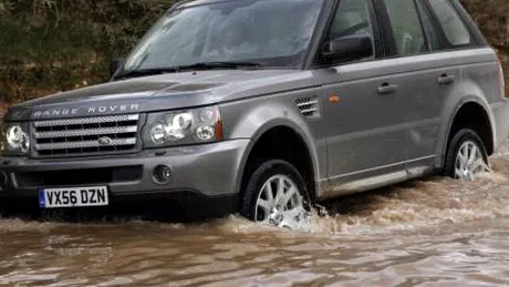 Land Rover va asambla maşini în China şi India