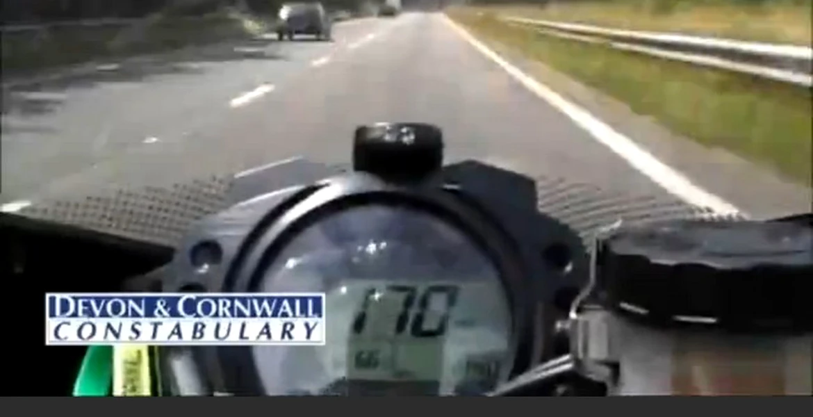 Cu 270 km/h pe motociclete, sau graba spre propria moarte. VIDEO