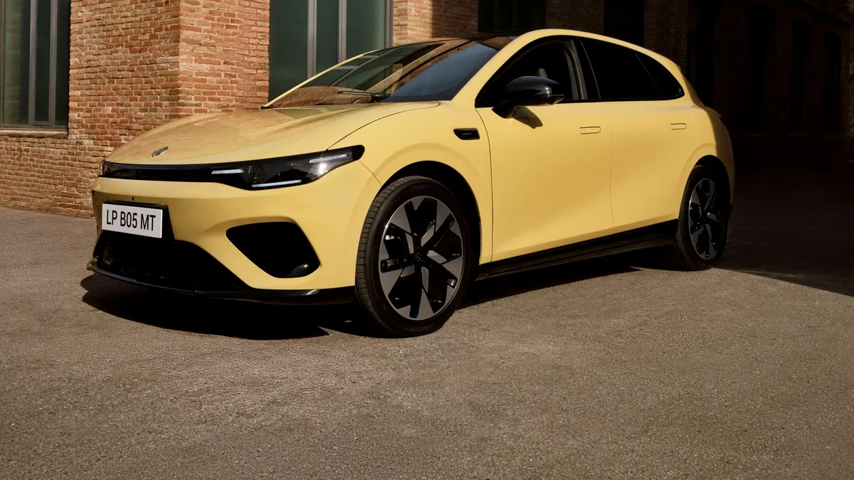 Leapmotor B05 a fost lansat oficial în Europa. Rivalul lui Volkswagen ID.3 Neo are o autonomie de 480 de kilometri