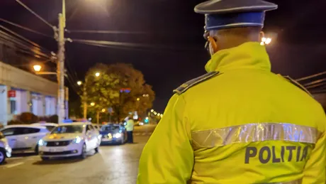 Un șofer este cercetat pentru trei infracțiuni. El s-a dat de gol când a demarat în trombă