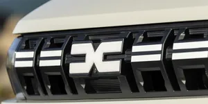 Imagine virală cu Dacia Duster în Roma. Hoții au acționat foarte repede: „Au învățat meserie de la români!”