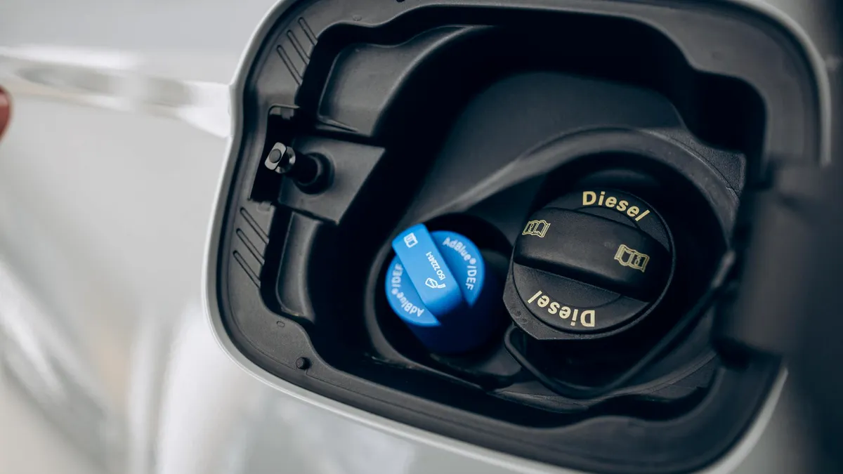 Chiar și după reducerea stimulentelor pentru vehiculele electrice, Norvegia a vândut doar 98 de mașini diesel în ianuarie. Cine sunt clienții?