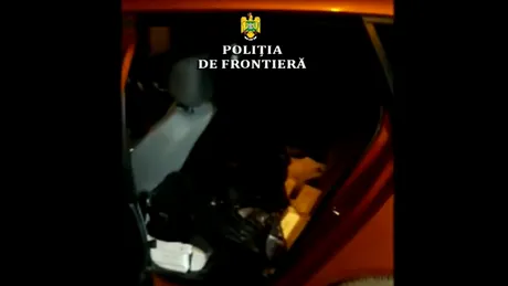 Ciocnire între cotrabandiști și Poliție. Autospeciala a fost avariată, iar polițitul a fost rănit