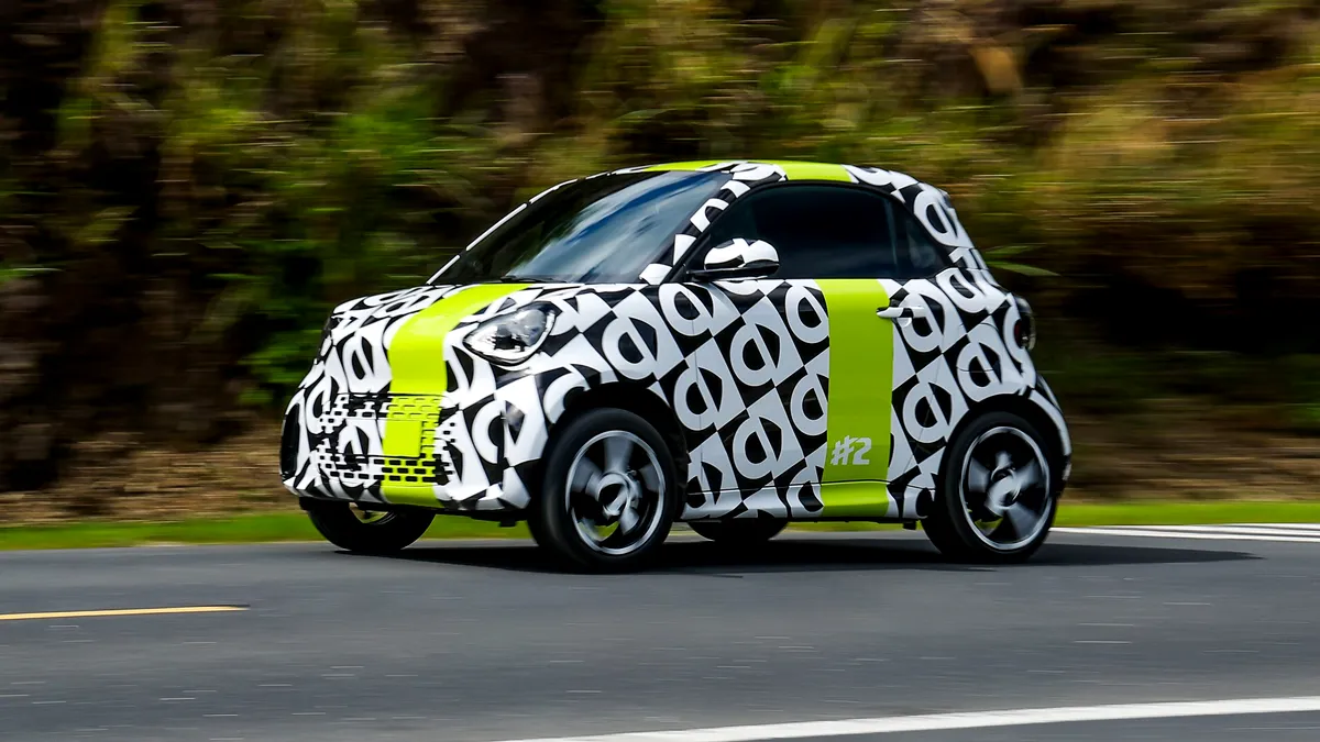 Smart publică imagini cu modelul #2 în timpul testelor. Când este programat urmașul lui Smart Fortwo?