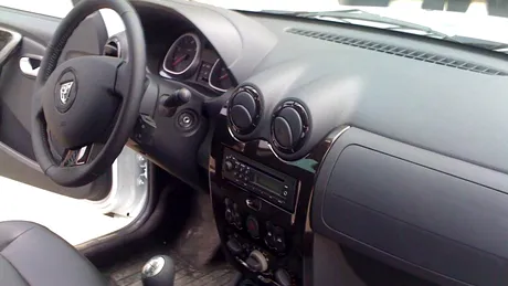 Dacia Duster din interior