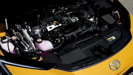 Un român a mers ani de zile cu o Toyota hibridă, dar nu i-a făcut niciun schimb de ulei: „Am crezut că e electrică”