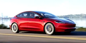 Maneta de semnalizare revine pe Tesla Model 3. Nemulțumirile clienților au fost auzite