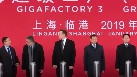 Uzina Tesla din Shanghai livrează primele Model 3 produse în cea mai mare piaţă auto din lume