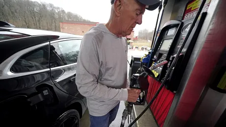 Motorina a trecut de 9 lei și benzina s-a scumpit cu 15 bani! Unde se vinde cel mai ieftin carburant și ce urmează