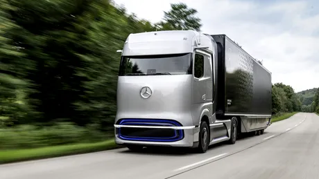Cele mai inovatoare camioane electrice. Mercedes-Benz eActros și GenH2 Truck câștigă Truck Innovation Award 2021