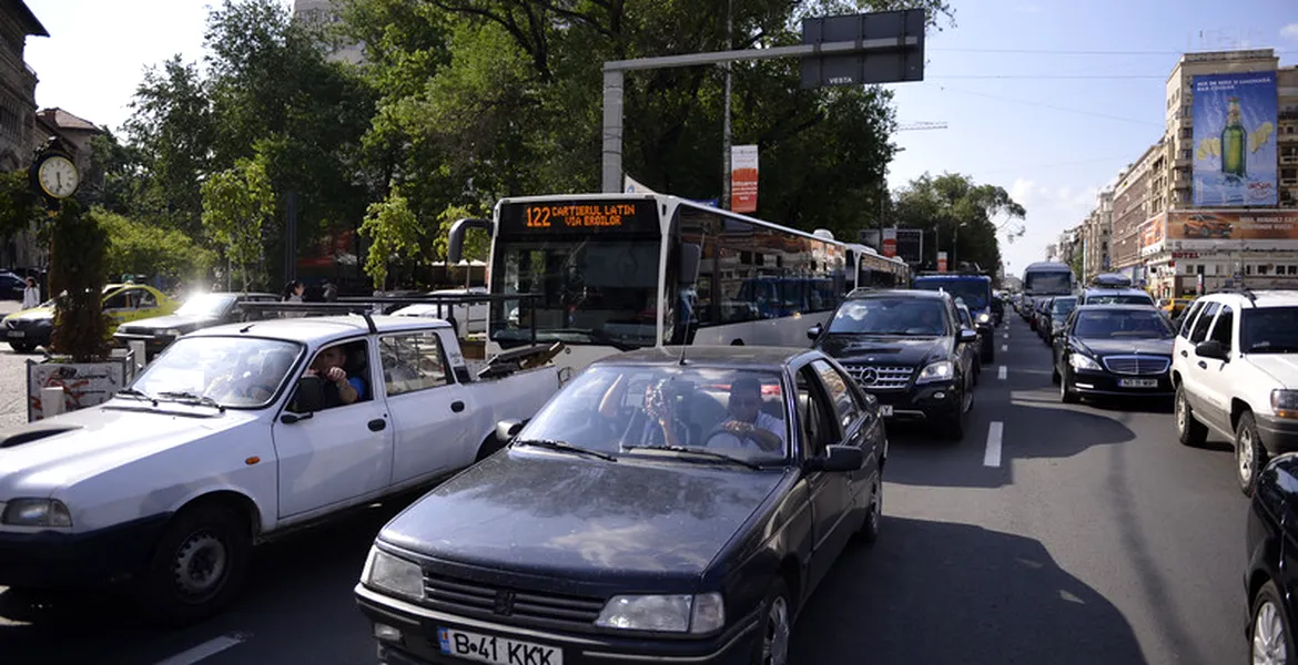 ProMotor News: Avertismentul specialiştilor! Ce se întâmplă dacă petreci mult timp prins în trafic şi cum te poţi proteja