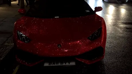 Piţipoancă sau glamuroasă? Ce a făcut o moldoveancă cu un Lamborghini de 200.000 de euro - VIDEO