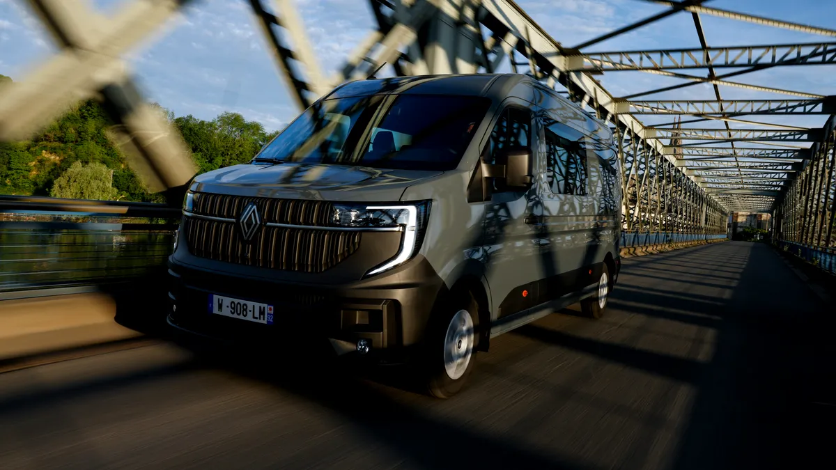 Renault actualizează gama Master. Cu ce dotări vin noile autoutilitare ale francezilor?