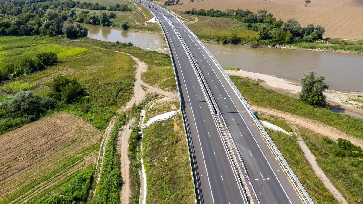 În sfârșit, fără restricții de viteză pe autostrada Lugoj Deva