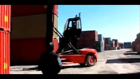VIDEO: Oups! Aveaţi ceva important în container?