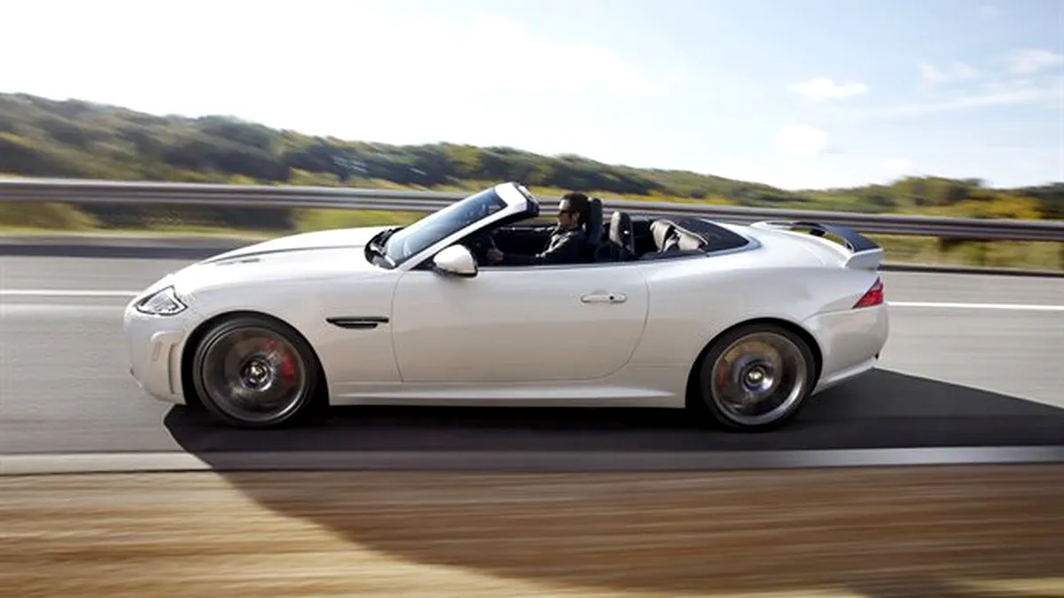 Los Angeles Show 2011: Jaguar XKR-S Cabrio