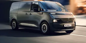 Renault își dezvăluie strategia pentru utilitare. Noul Trafic electric este piesa centrală