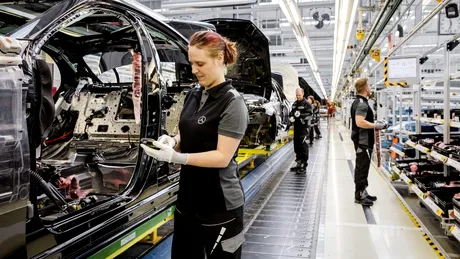 Daimler anunță o scădere dramatică a profitului, chiar dacă vânzările merg bine