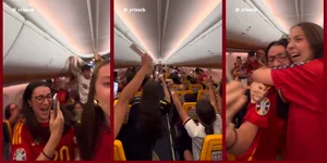 Pasagerii unui avion au început să țipe de fericire după ce pilotul i-a sfătuit să își schimbe tricourile. Anunțul a devenit viral