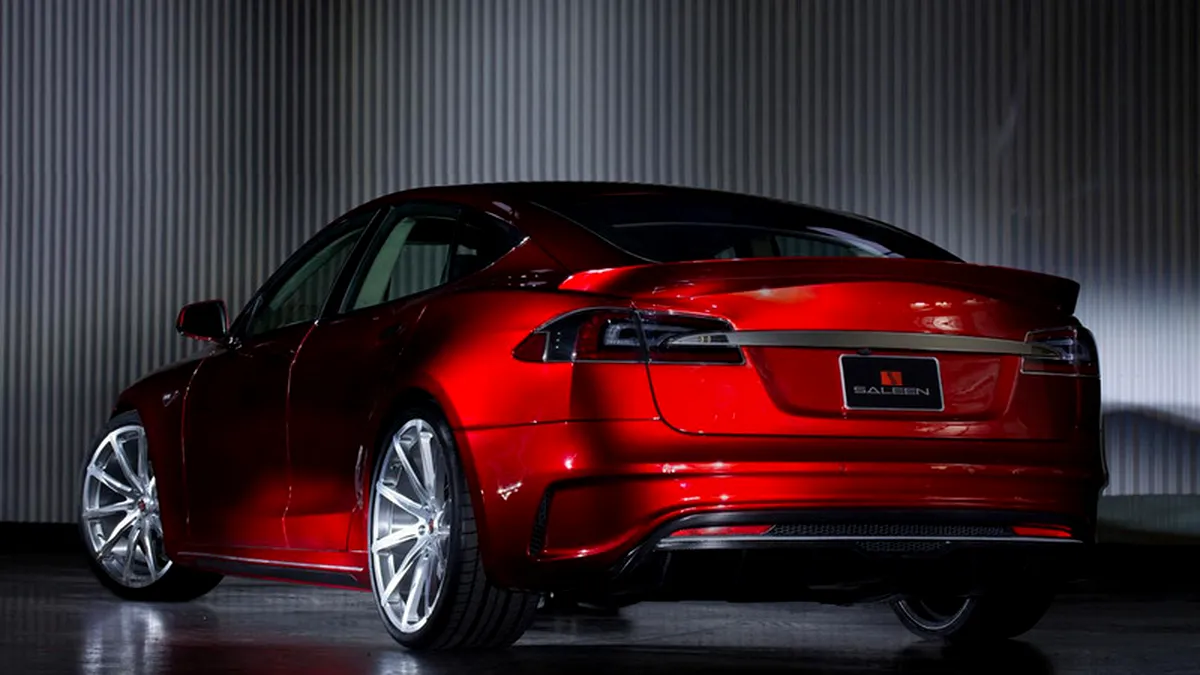 Saleen FourSixteen e o Tesla Model S pe steroizi