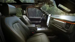 Ford recheamă în service peste jumătate de milion de SUV-uri. O piesă din interior a provocat rănirea a 65 de persoane