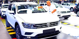 Volkswagen plănuiește economii de un miliard de euro. Reorganizare majoră și mai puțini șefi, din 2026