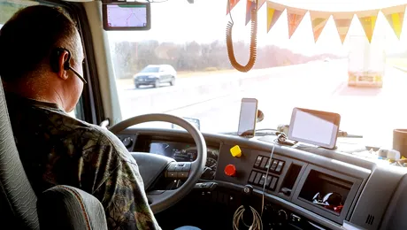 Câți bani câștigă șoferii de TIR care acceptă să facă trafic pentru rețelele de crimă organizată. Dezvăluirile unui ofițer anti-mafia