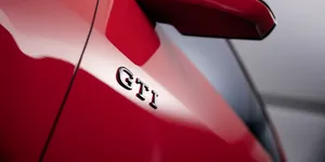 Șeful Volkswagen spune că viitorul Golf GTI electric va fi un „monstru”