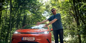 Video – BYD DOLPHIN G DM-i: hatchback-ul plug-in hybrid care ar putea deveni una dintre surprizele pieței auto în 2026