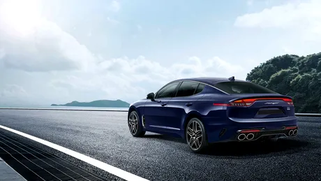 Primele imagini ale modelului îmbunătățit Kia Stinger